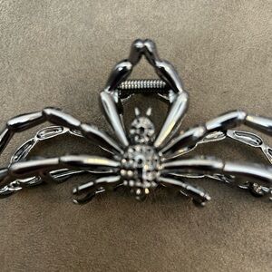 Metal Hair Claw Clips for Women | Emo Goth Spider Design Tight Metal Clip